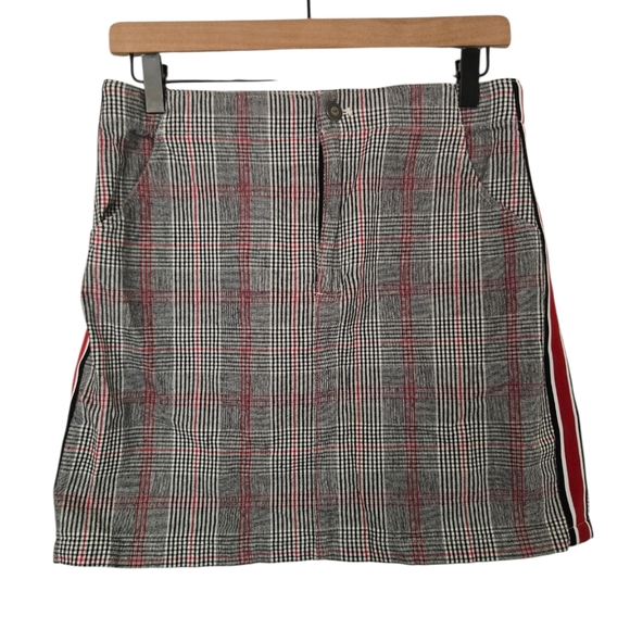 Hollister Dresses & Skirts - Hollister Plaid Mini Skirt Size Medium Red Black White Side Stripe Preppy Y2K